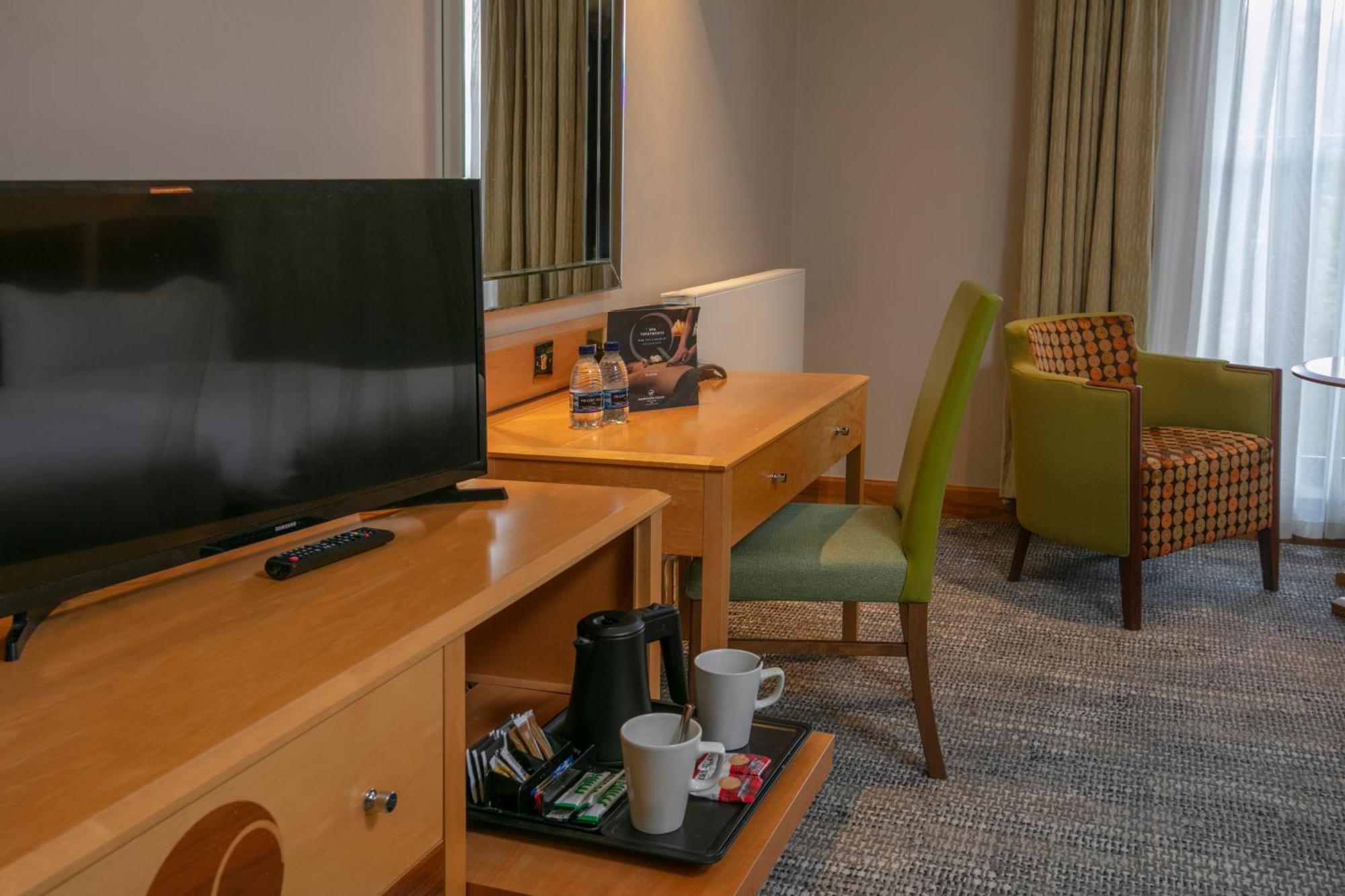 Hampshire Court Hotel & Spa บาซิงสโตค ห้อง รูปภาพ